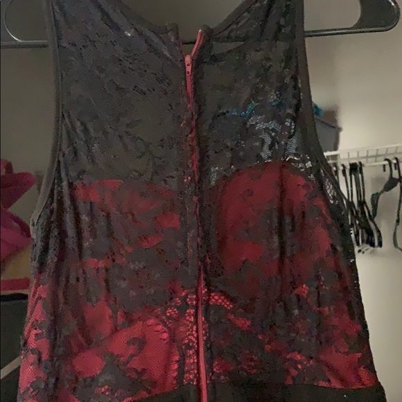 Red Windsor Prom Dress - Picture 5 of 6